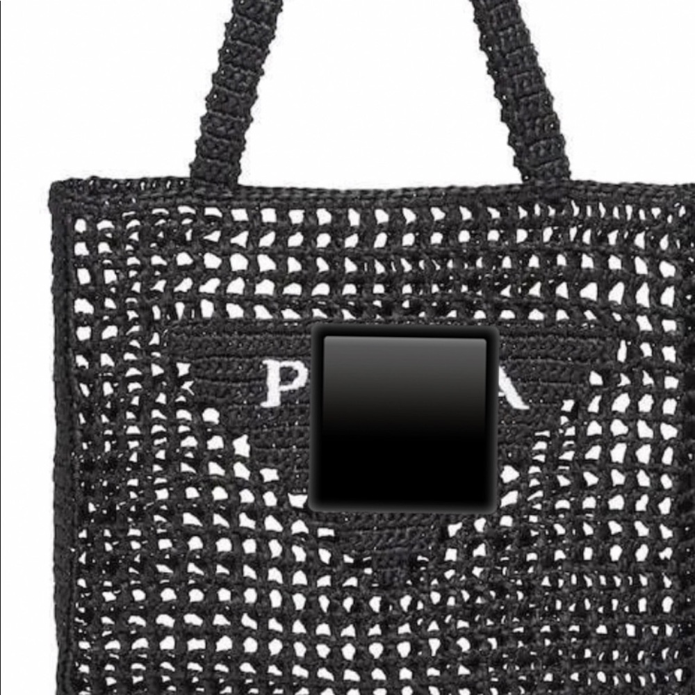 Beach bag in raffia
